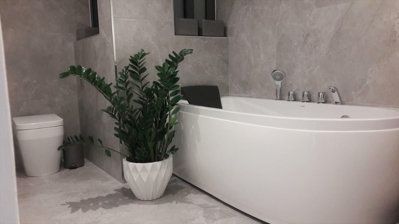 Duplex Maisonette With Heated P-Pool And Jacuzzi Saint Julian's 외부 사진