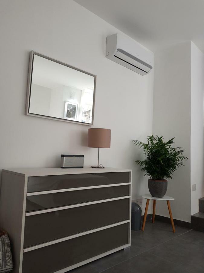 Duplex Maisonette With Heated P-Pool And Jacuzzi Saint Julian's 외부 사진