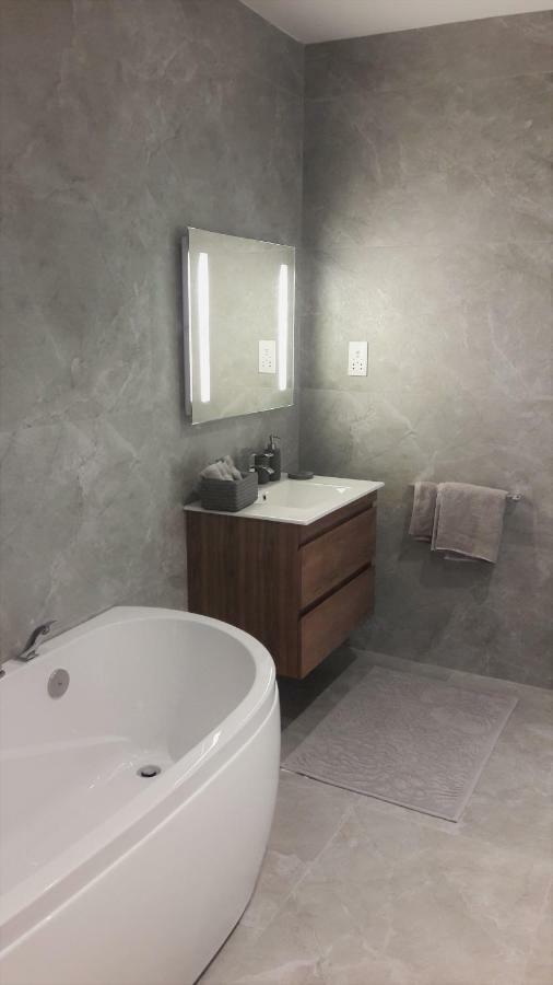 Duplex Maisonette With Heated P-Pool And Jacuzzi Saint Julian's 외부 사진