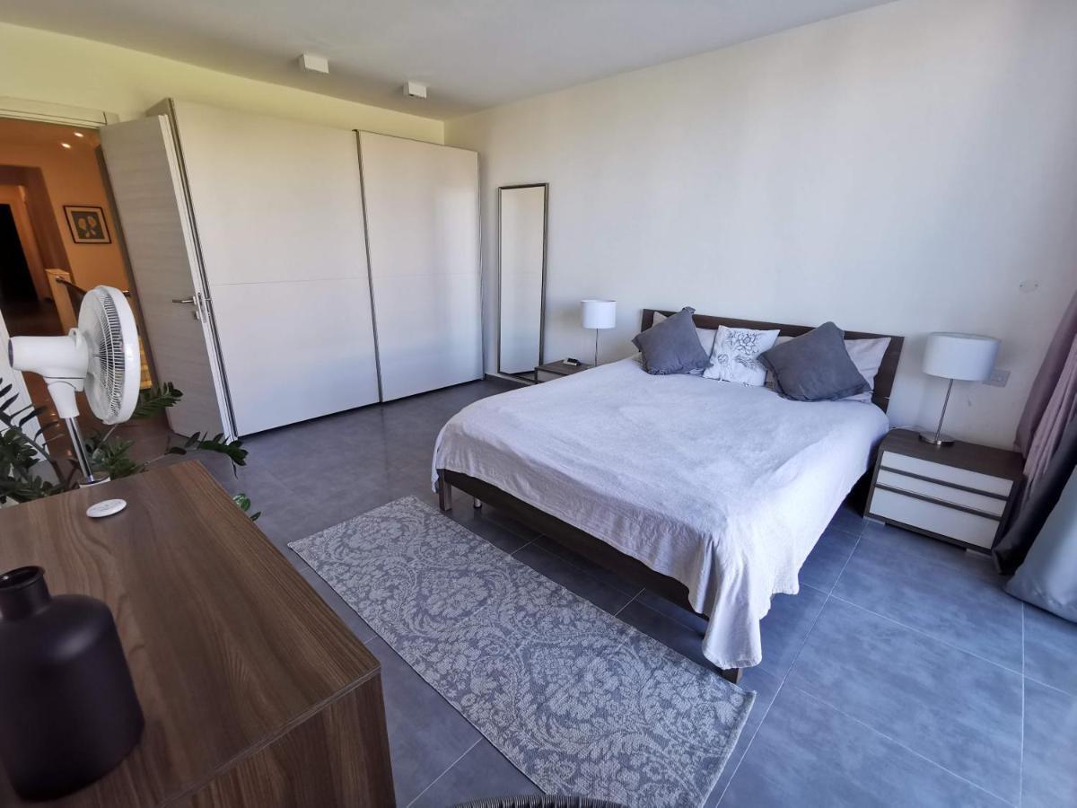 Duplex Maisonette With Heated P-Pool And Jacuzzi Saint Julian's 외부 사진